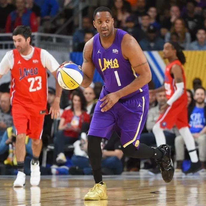 通过中场的 通过中场的