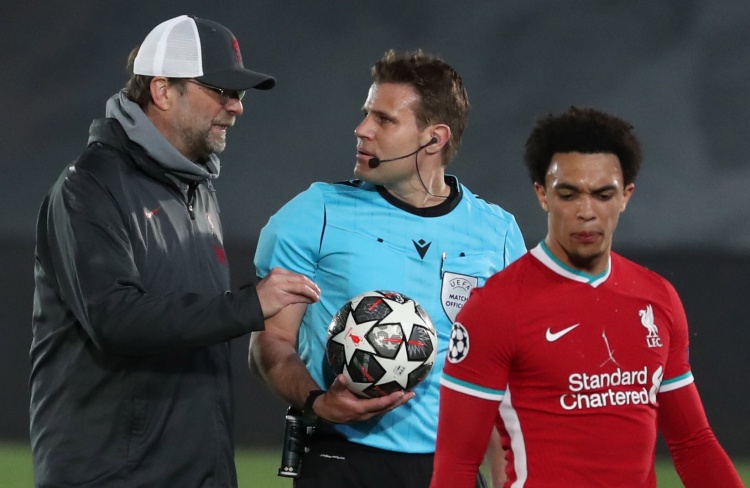 强烈的持球 强烈的持球